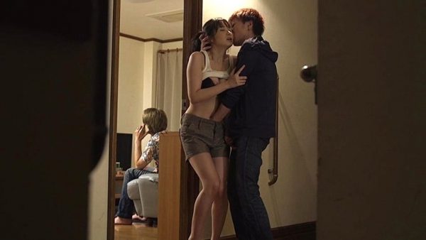 むかつく先輩の彼女をDQN返しで寝取っちゃった俺 葵千恵