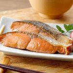 観測室の夜：旨い晩酌（電子レンジの奇跡）温めるだけ 北海道産 鮭照り焼き切身